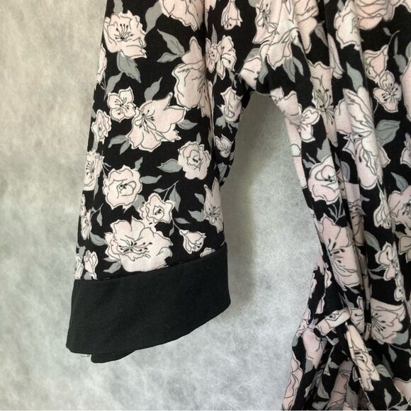 MARILYN MONROE Black with Pink Floral Cherry Blossom Robe with Tie Womens Large - Picture 11 of 16